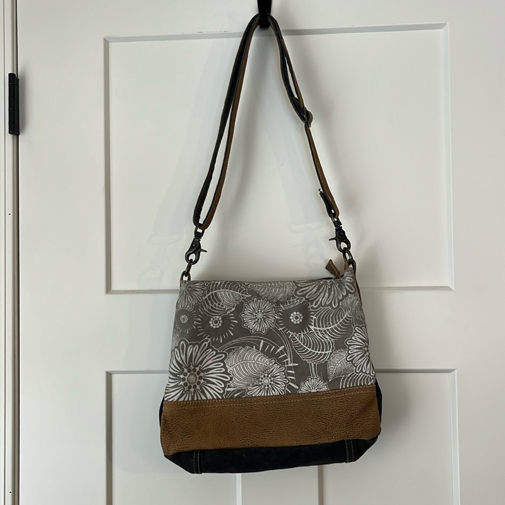 Myra Saplings Bag.  Great condition.